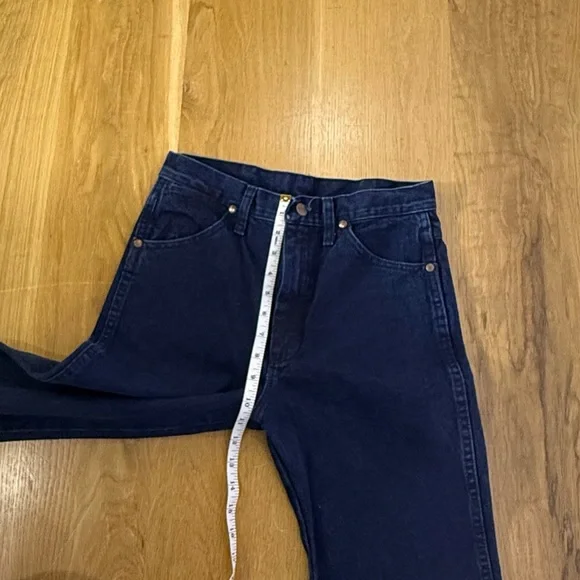 Women’s Wrangler Vintage Dark Wash Straight Leg Jeans 28x34 High Rise - Picture 6 of 9